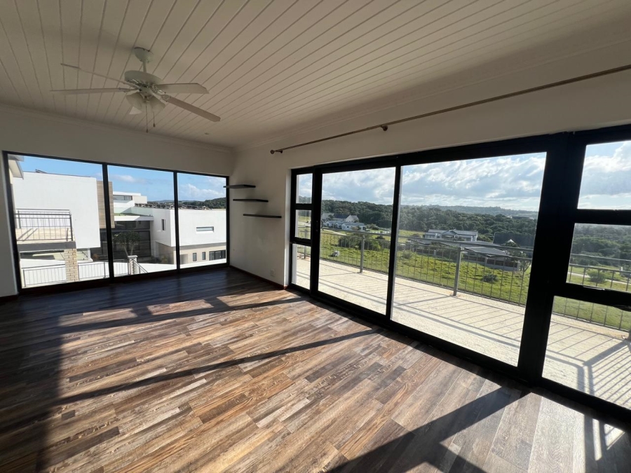 5 Bedroom Property for Sale in Royalston Residential Estate and Wildlife Reserve Eastern Cape
